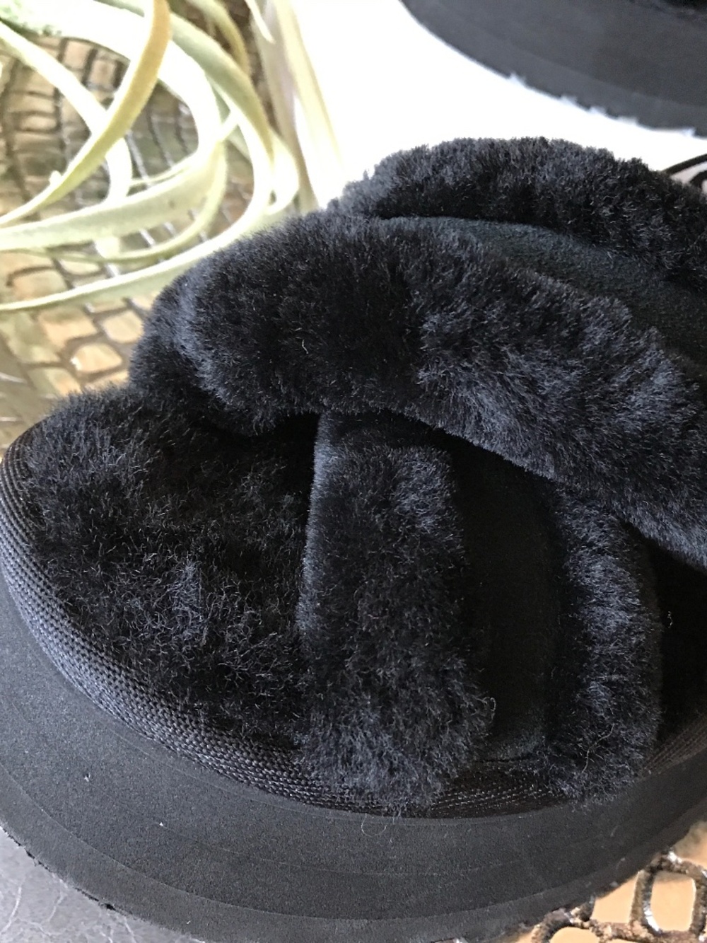UGG BLACK COZY LOUNGE DISCO CROSS SLIDE PLATFORM SLIPPERS - Picture 15 of 16